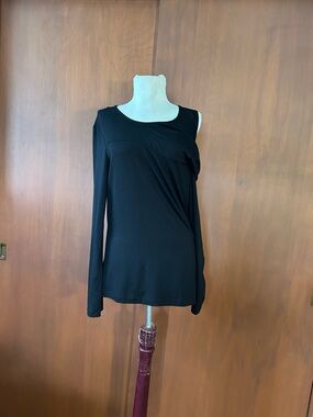 Reiss Black Top With One Cold Shoulder